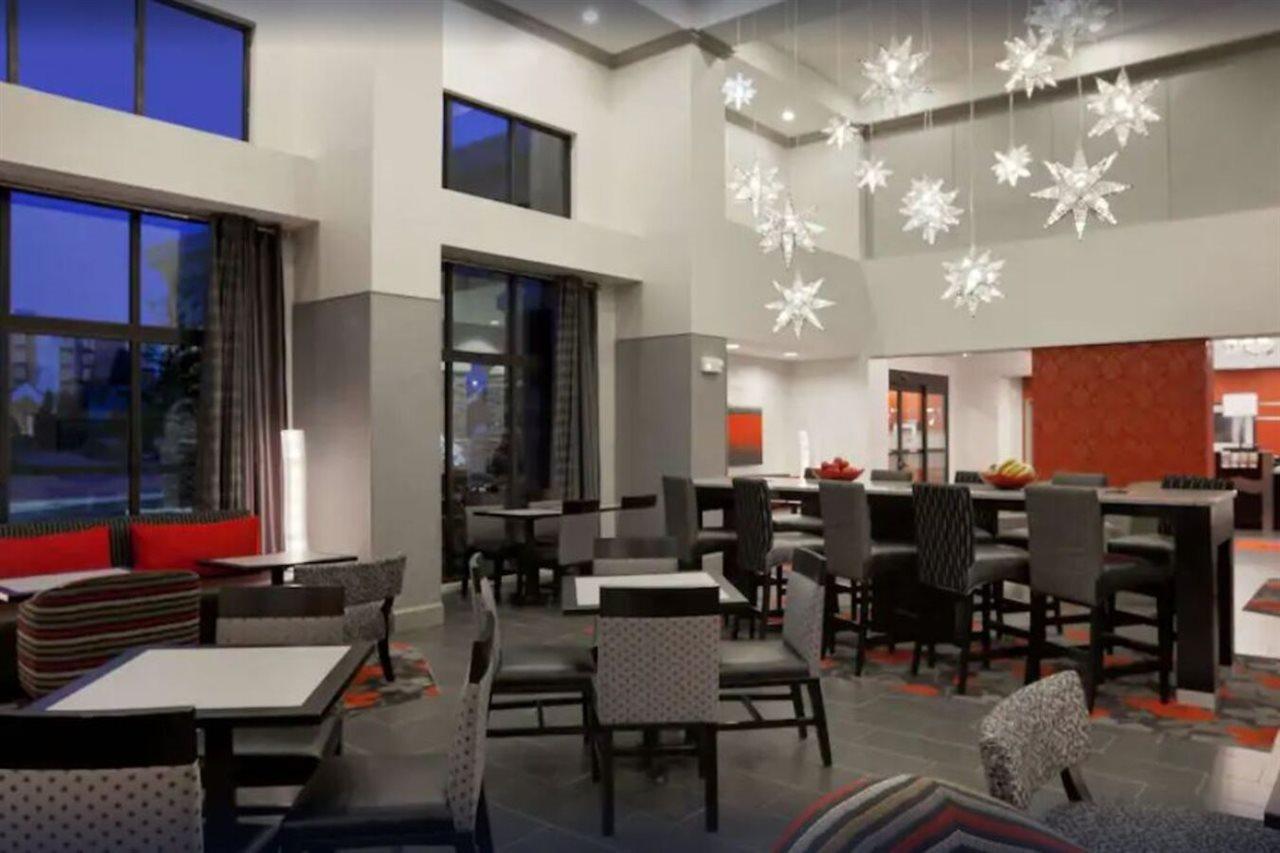 Hampton Inn And Suites Roanoke Airport/Valley View Mall Exteriör bild