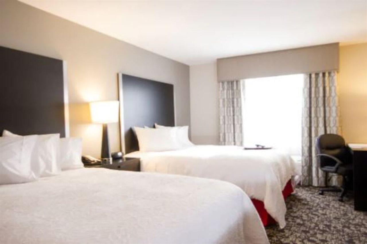 Hampton Inn And Suites Roanoke Airport/Valley View Mall Exteriör bild