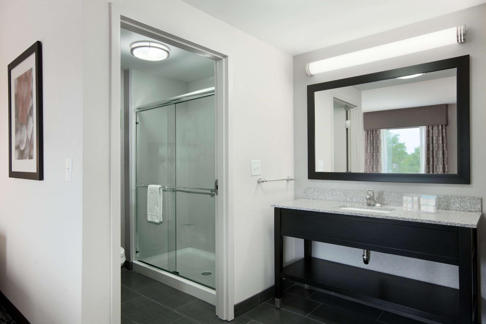 Hampton Inn And Suites Roanoke Airport/Valley View Mall Exteriör bild