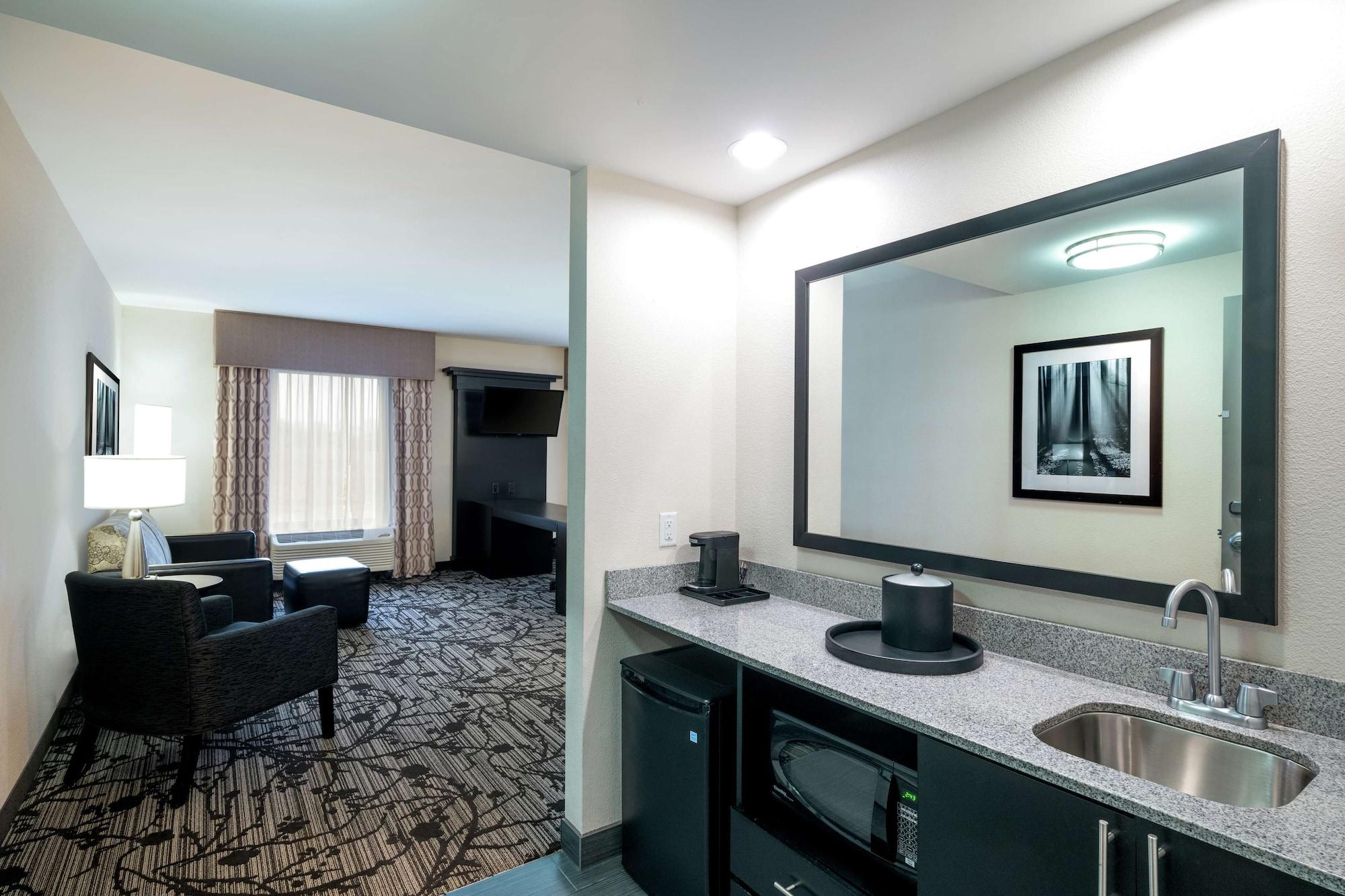 Hampton Inn And Suites Roanoke Airport/Valley View Mall Exteriör bild