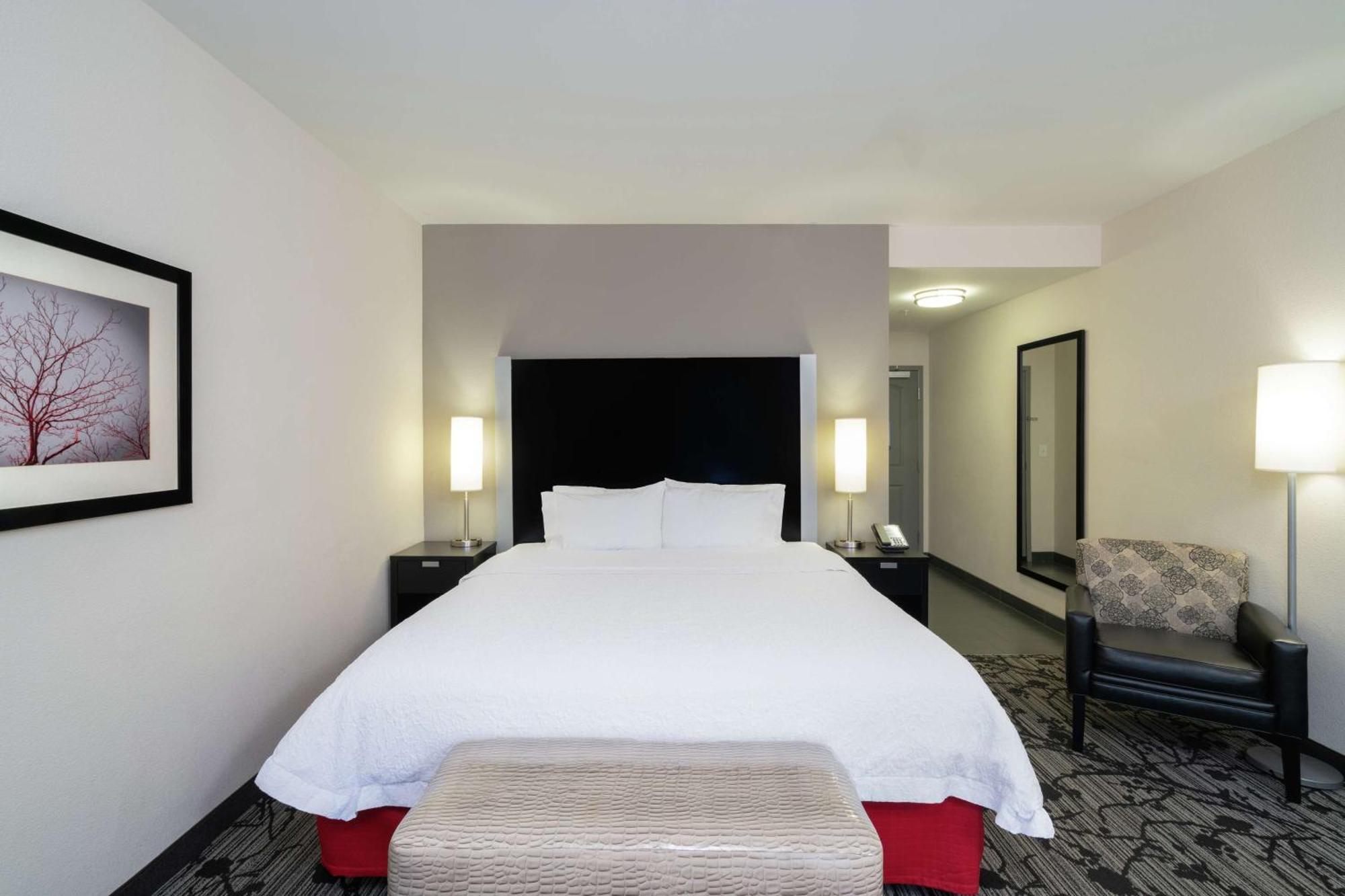 Hampton Inn And Suites Roanoke Airport/Valley View Mall Exteriör bild