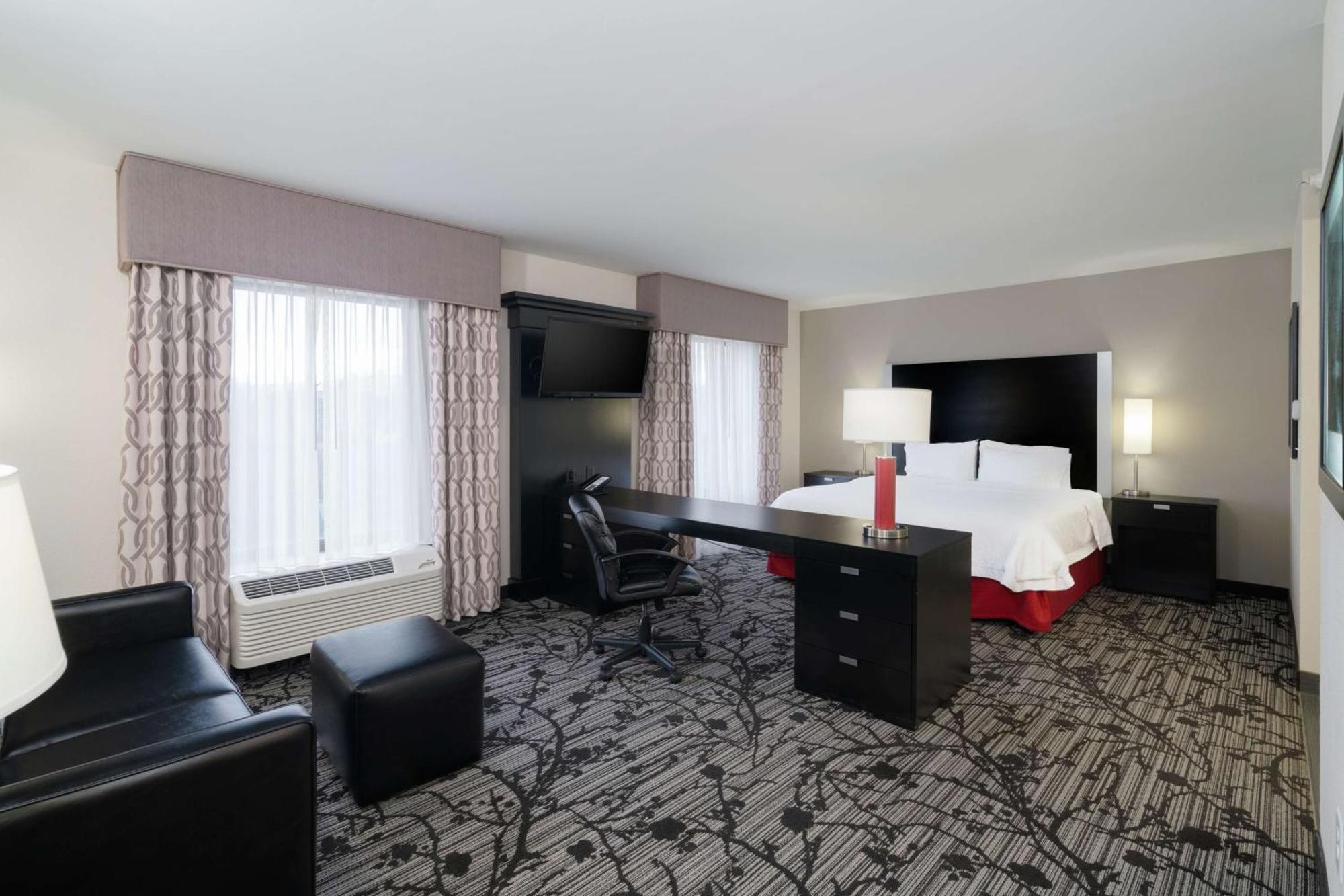 Hampton Inn And Suites Roanoke Airport/Valley View Mall Exteriör bild