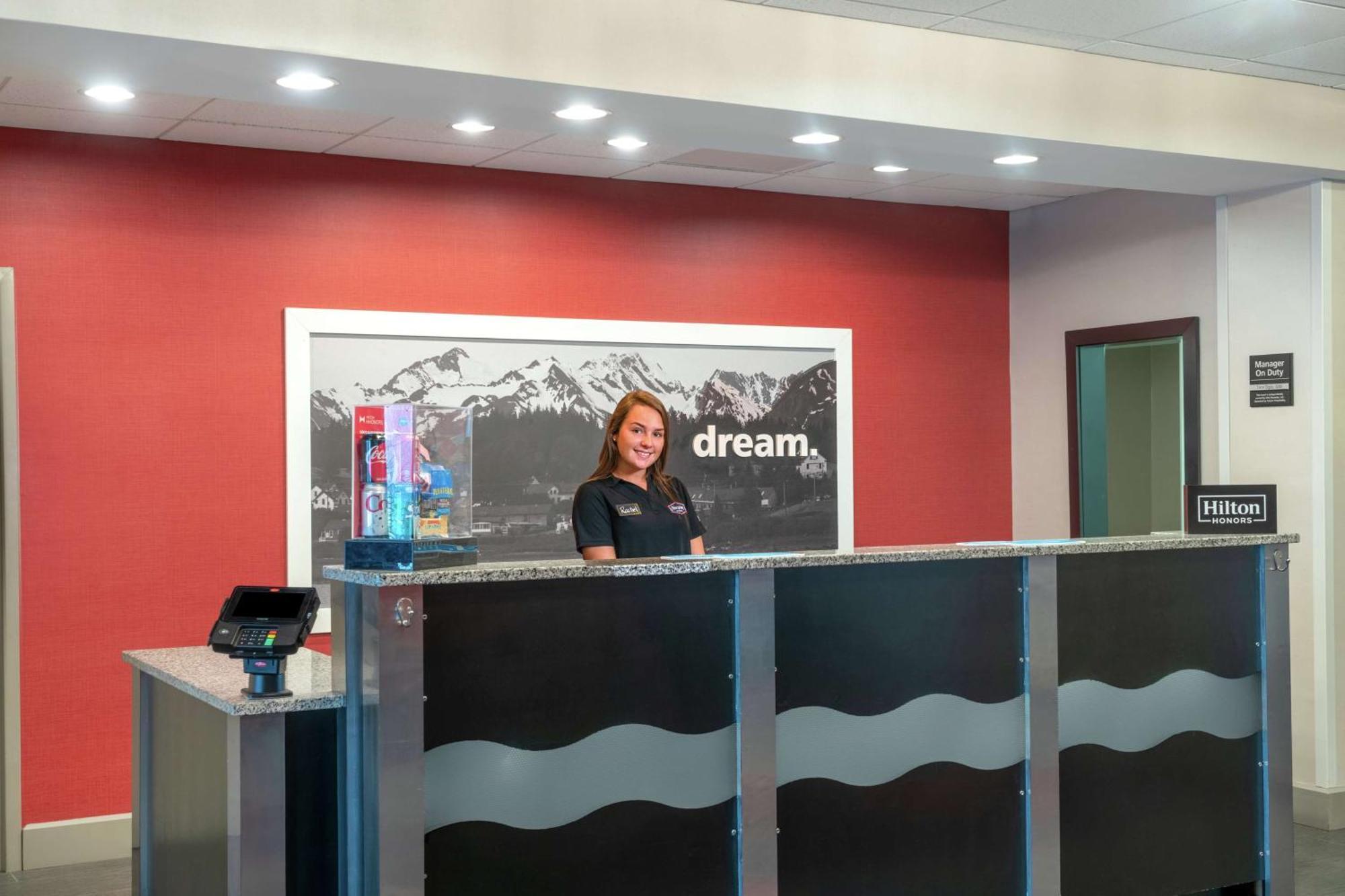 Hampton Inn And Suites Roanoke Airport/Valley View Mall Exteriör bild